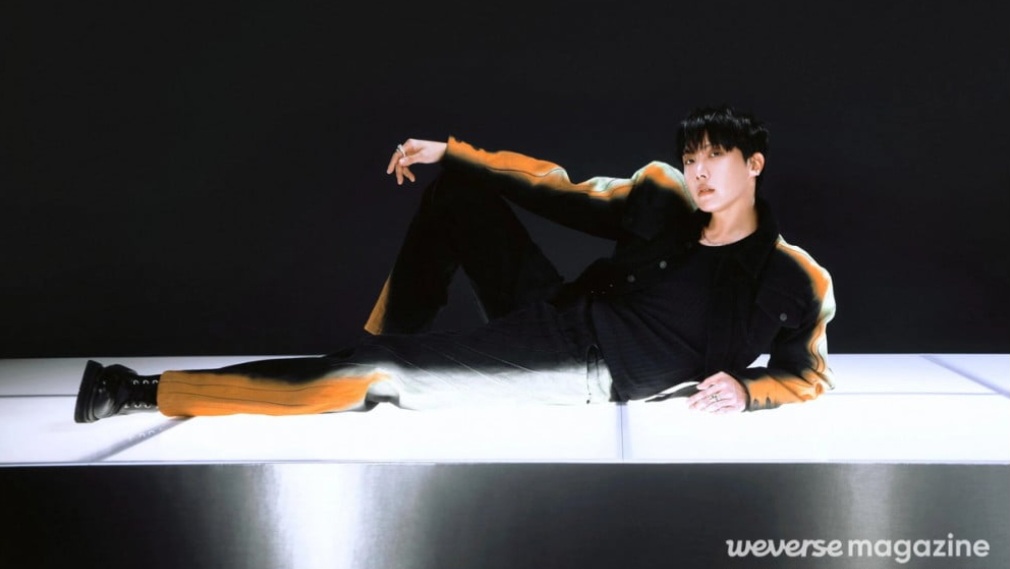 J-Hope BTS: Pesona dan Transformasi di Majalah Weverse Desember 2024
