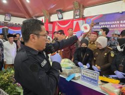 Lapas Narkotika Kelas IIA Pamekasan Menghadiri Kegiatan Pemusnahan Barang Bukti Narkotika dan Deklarasi Anti Narkoba di Kabupaten Sampang