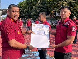 Gagalkan Penyelundupan Narkoba, Tiga Petugas Lapas Narkotika Pamekasan Diberi Penghargaan