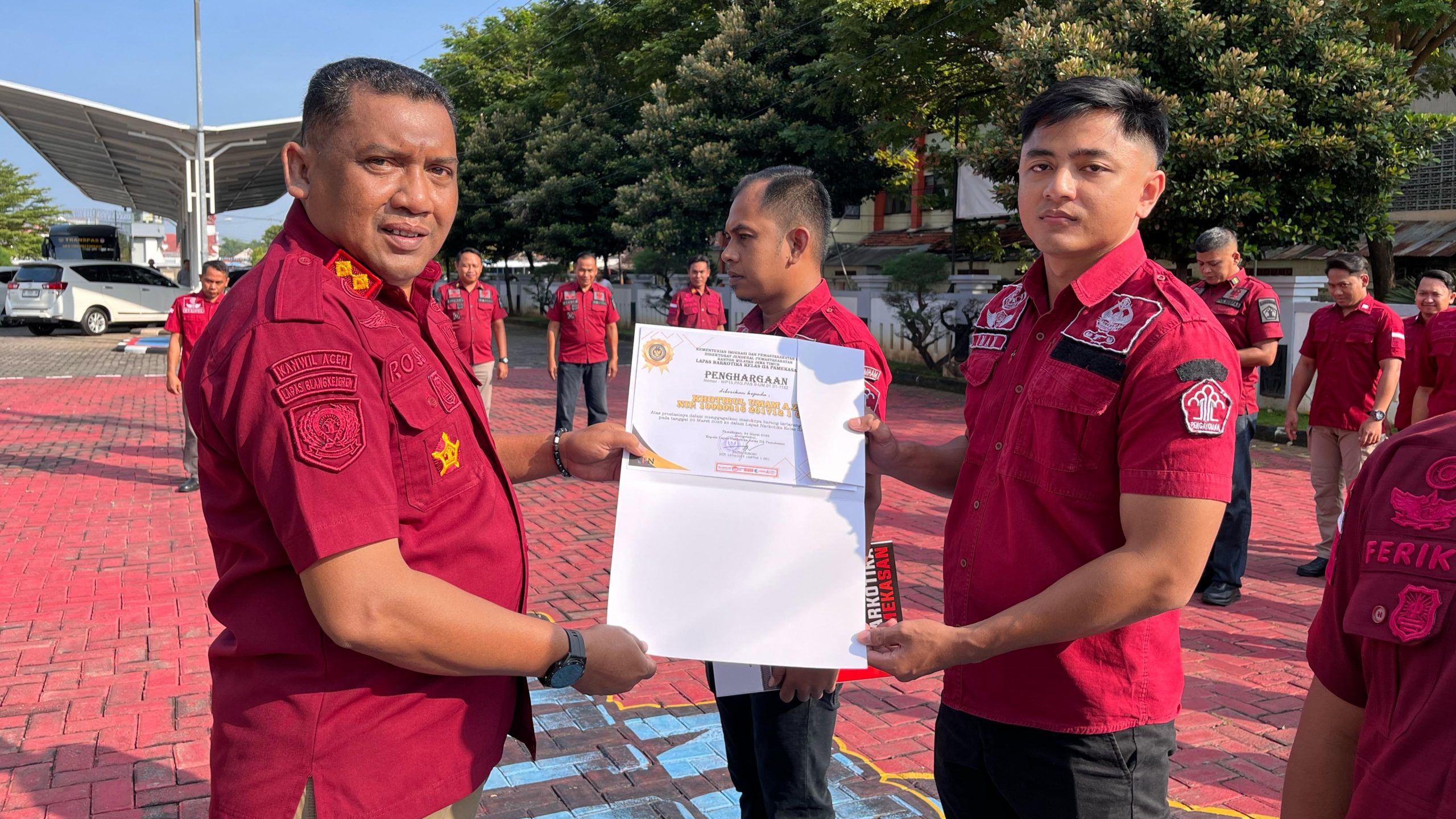 Lapas Narkotika Pamekasan Beri Penghargaan Petugas yang Gagalkan Penyelundupan Narkotika