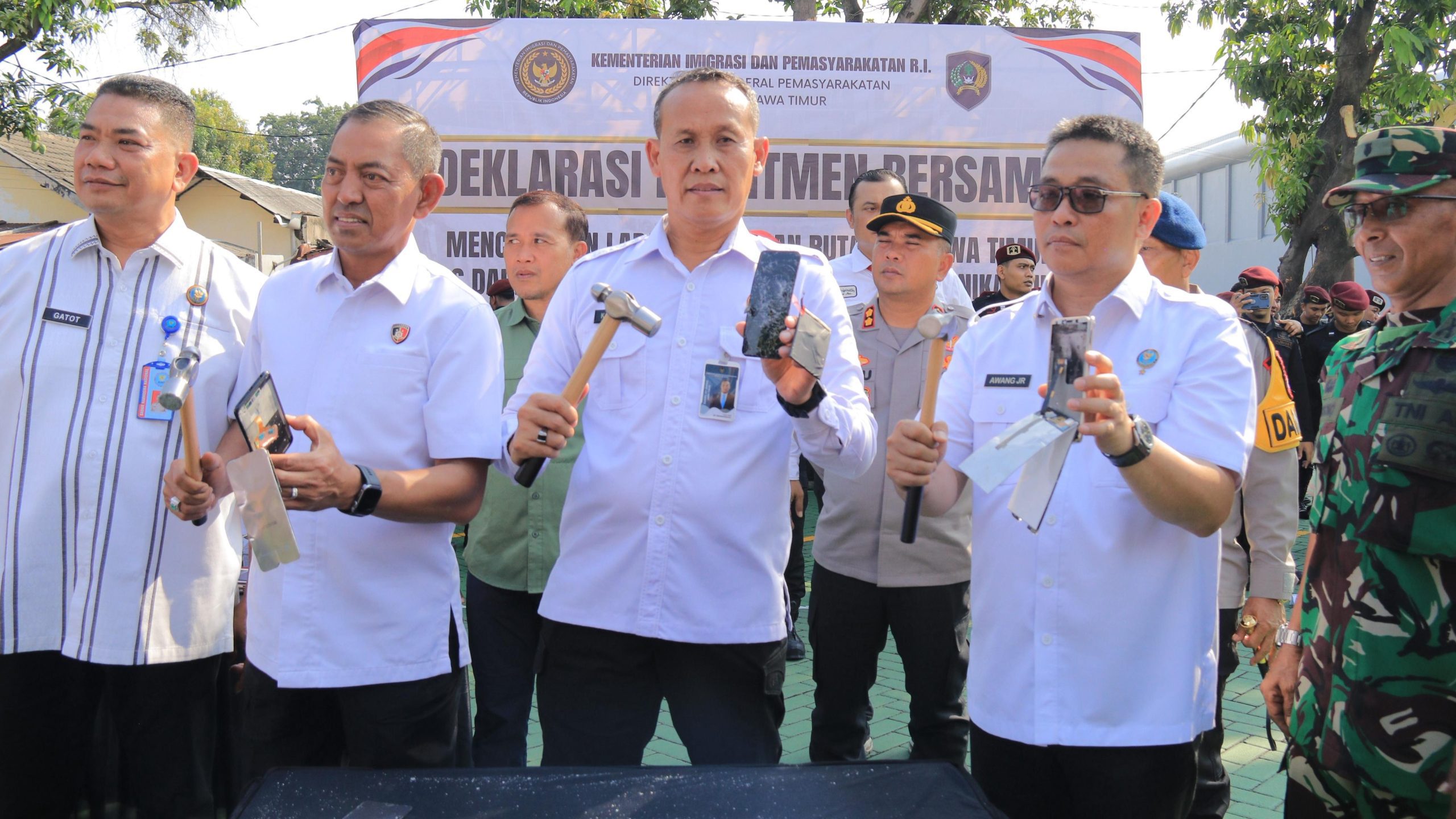 Tegas Berantas Narkoba dan HP Ilegal, Pemasyarakatan Jatim Deklarasi Bersama