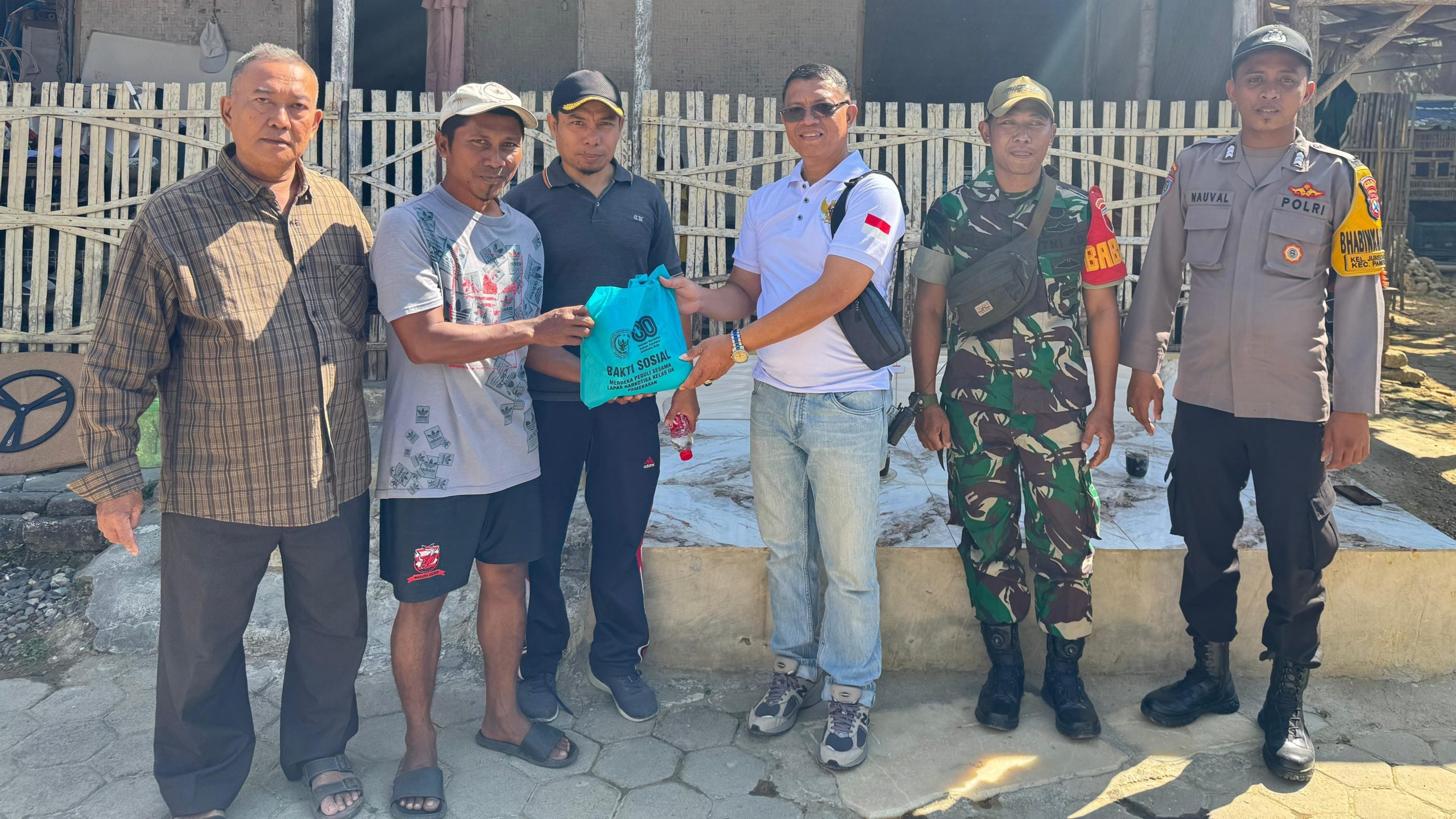 Peduli Sesama, Lapas Narkotika Pamekasan Salurkan Bantuan Sembako