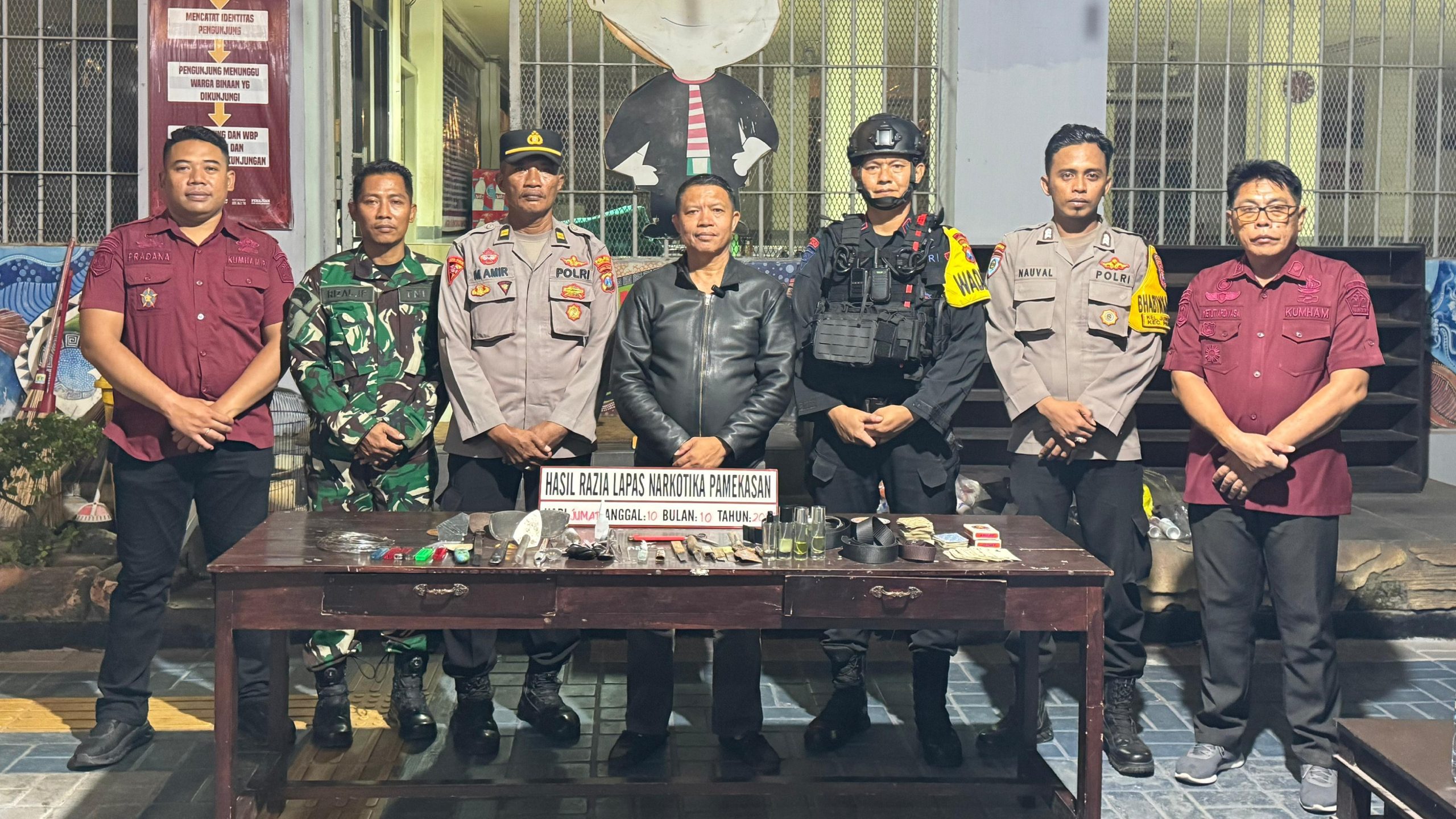 Wujudkan Lapas Bersih dan Aman, Lapas Narkotika Pamekasan Gelar Razia Gabungan Bersama Polres, Brimob, dan Kodim 0826