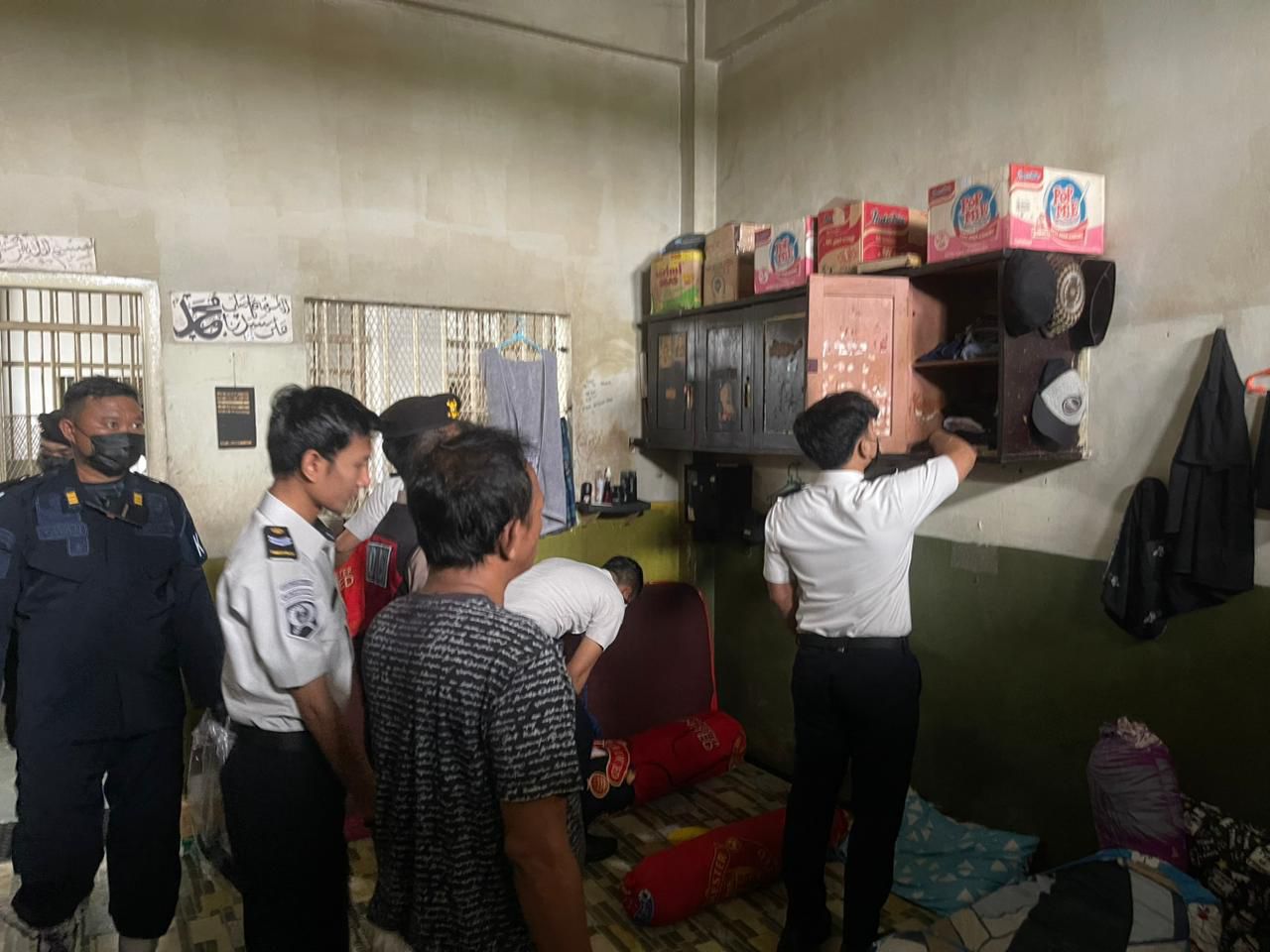 Wujudkan Lapas Bersih dan Aman, Lapas Narkotika Pamekasan Gelar Razia Gabungan Bersama TNI