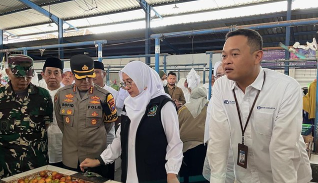 Sepekan Ramadan, Bupati Ipuk Sidak Pasar Blambangan: Harga Telur dan Daging Naik, Stok Dipastikan Aman