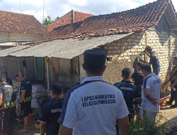Tebar Manfaat di Tengah Masyarakat, Lapas Narkotika Pamekasan Gelar Program Bedah Rumah
