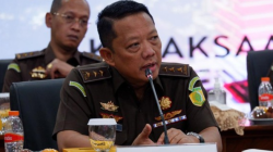 Eks Jampidsus Febrie Adriansyah Jadi Tersangka Korupsi dan TPPU, Polisi Sita Emas 74 Kilogram