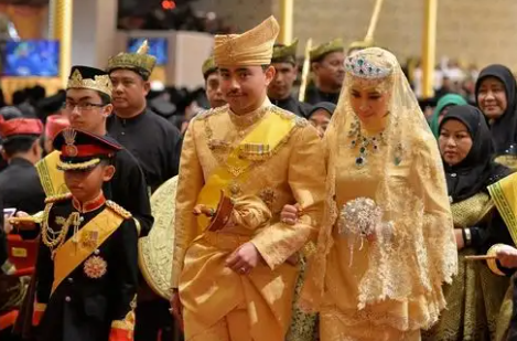 Sultan Brunei Cabut Gelar Kerajaan Menantunya, Ini Alasan Resminya