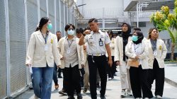 25 Mahasiswa Hukum Universitas Kusuma Surabaya Kunjungi Lapas Narkotika Pamekasan